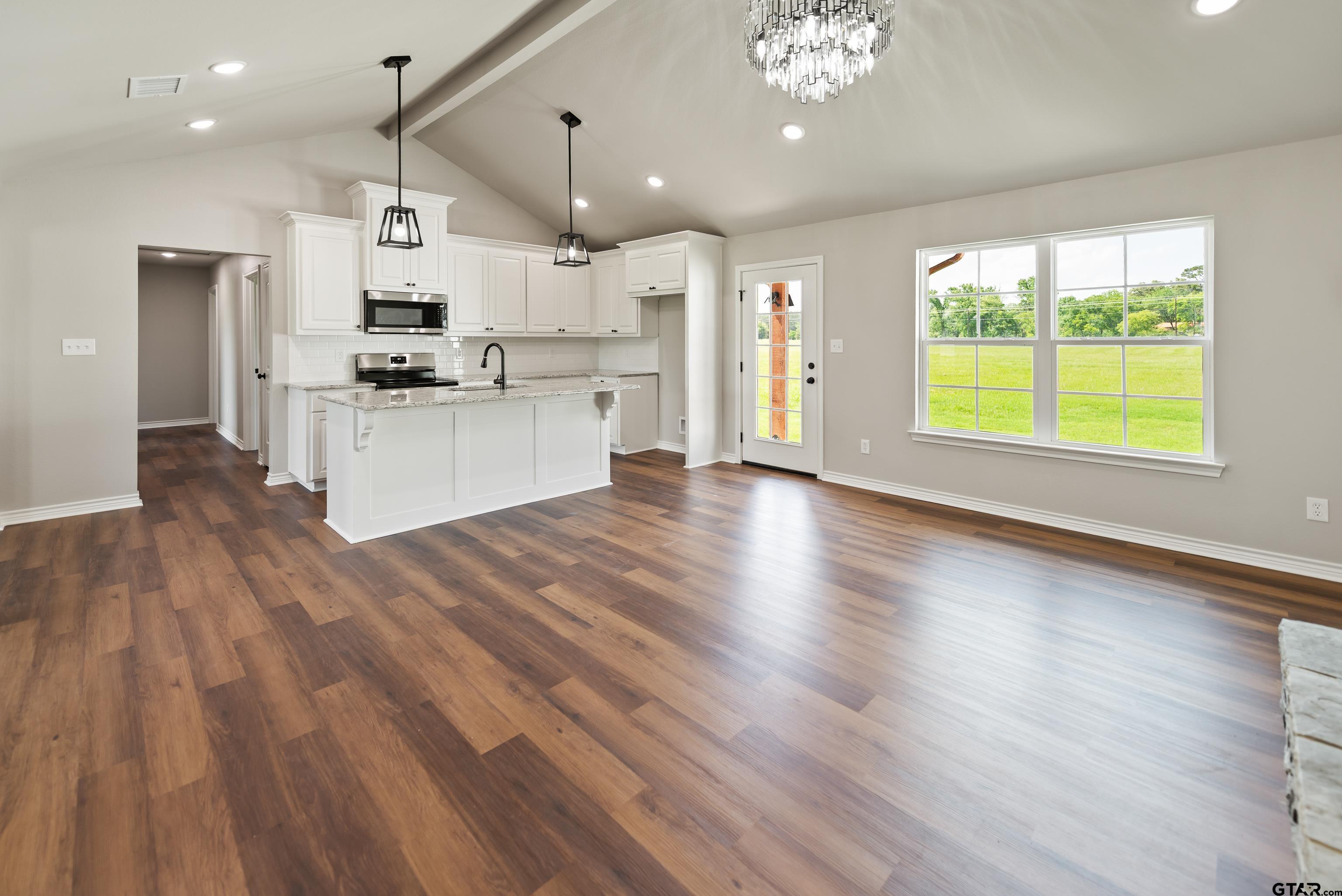 Image 2: Living room
