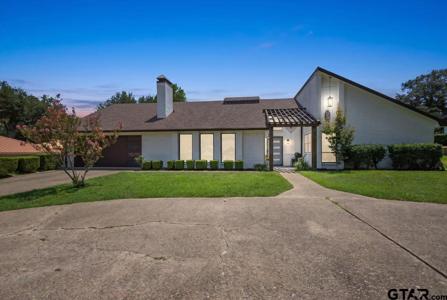 1124 W Fairway Drive West