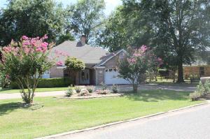 101 Holly Hill Ln.