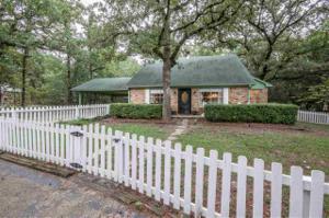 409 Lakeview Dr.