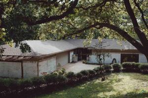 526 Woodside