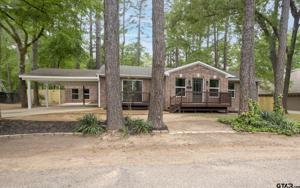 1676 Pineview