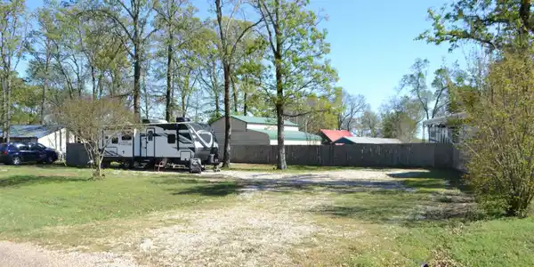 718 Indian Gap