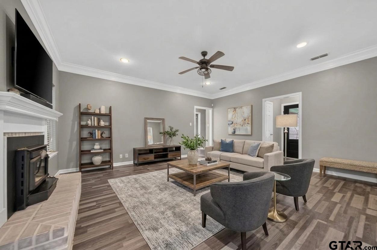 Image 4: Living Room Staged