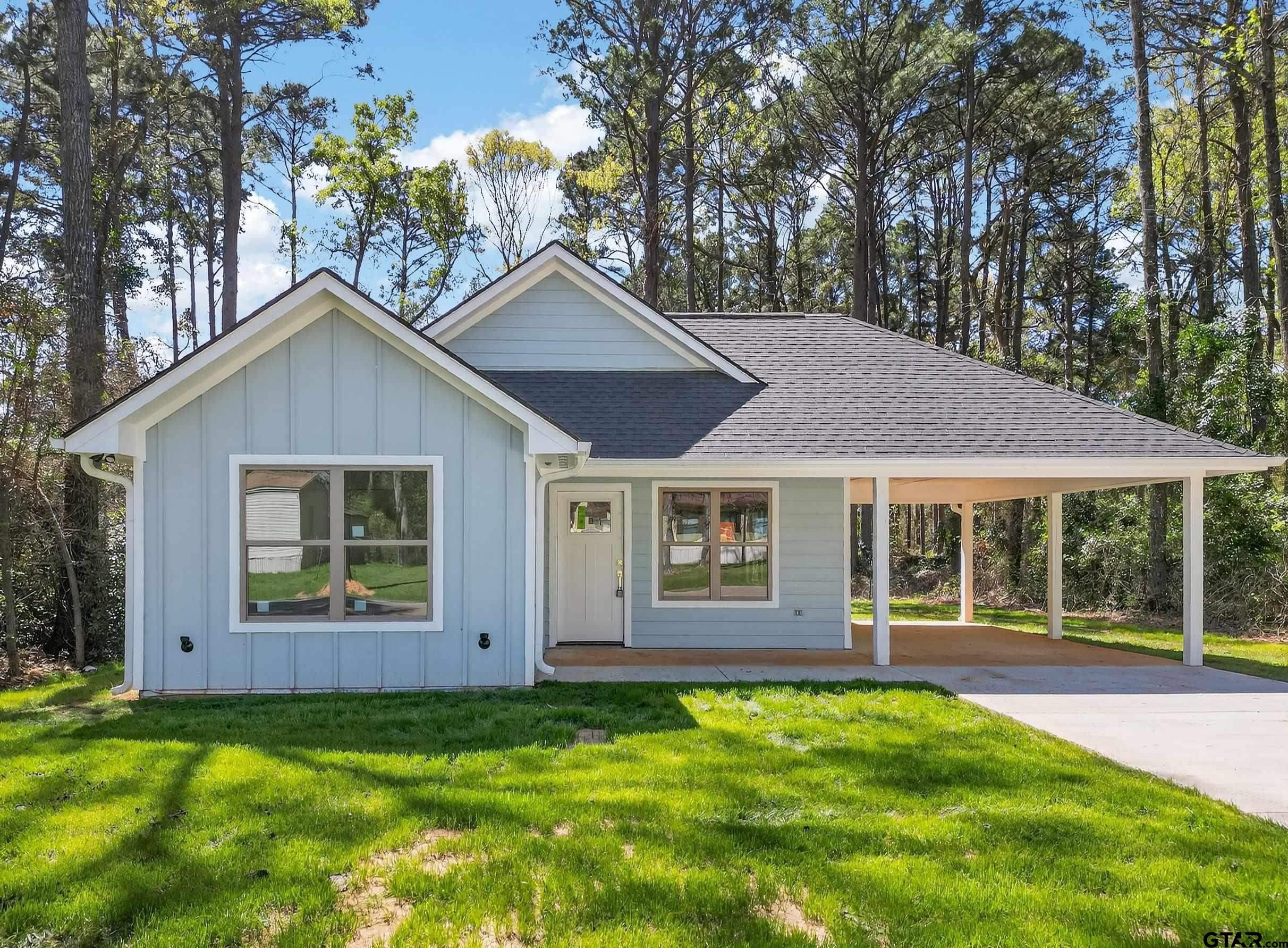 Image 4: Front of Home