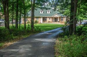 15092 E Ridge