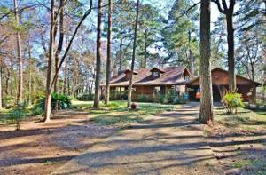 1420 Forest Circle