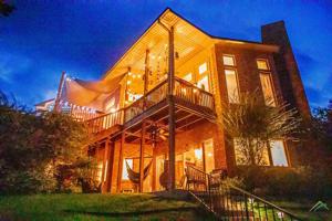 1427 Tanglewood Dr. East