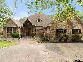 932 GREENBRIAR TRAIL