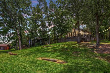 305 South Park Rd