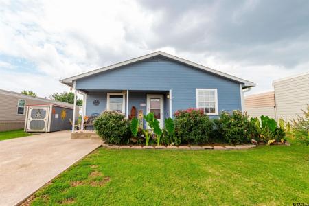 404 Holiday Village Dr