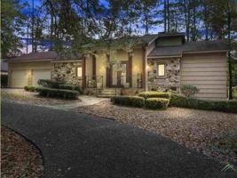 422 Greenbriar Trail