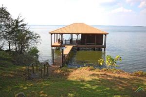20628 Arrowhead Dr.
