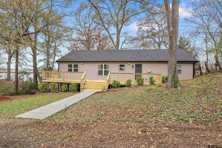 15032 Saline Dr
