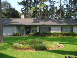 1511 Tanglewood Drive East