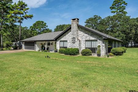 176 Woodside Ln