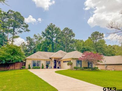 1634 Pineview Ln.