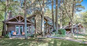 793 E Eagle Point Drive East