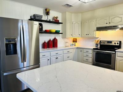 21184 Kristen Dr