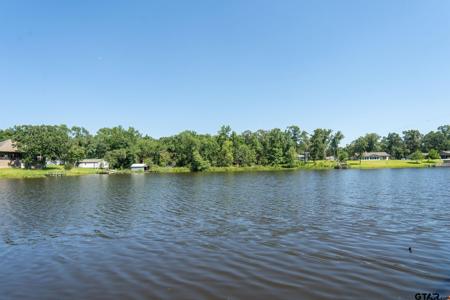 Lot 11 A The Thirteen Club