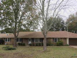 2220 Royal Dr W