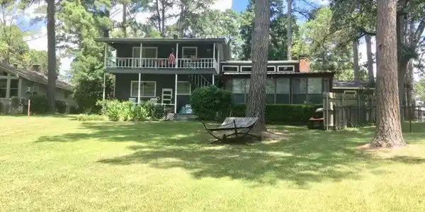 589 Washington Drive