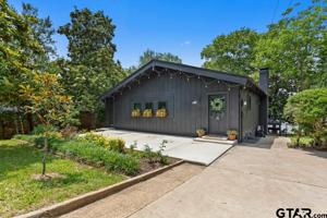528 Hideaway Ln E