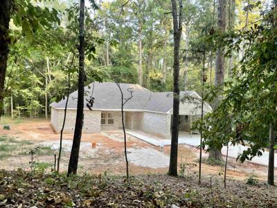18775 Golden Way Dr.