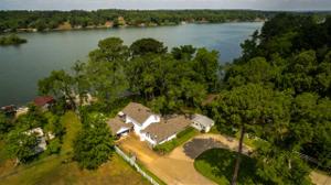 2421 Lakeshore Dr