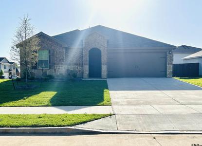 1009 N River Oaks Lane