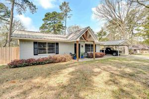 536 Dogwood Ln