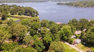 16829 Lakeway Cir