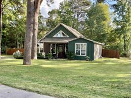 9071 Grape Ave