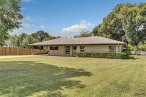 2140 Royal Drive W