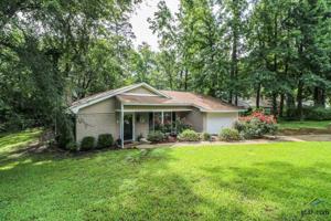 1513 Dolly Lane (Hideaway Lake)