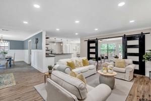 22971 Lakeside Dr