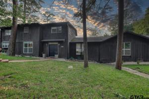 310 Hideaway Ln Central