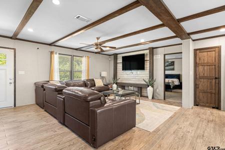 631 Red Bud Cir