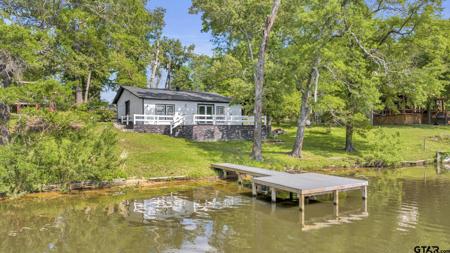 585 Naples Dr
