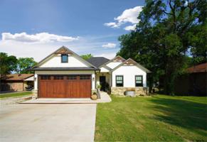 210 Shoreline Rd