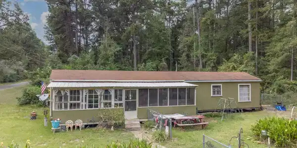 920 Lakeside Drive