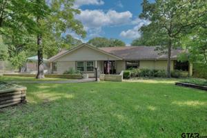1379 Bridle Path