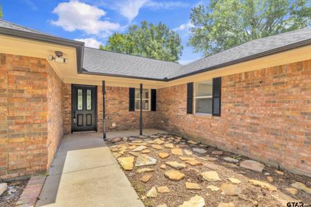 12051 W Lake Dr