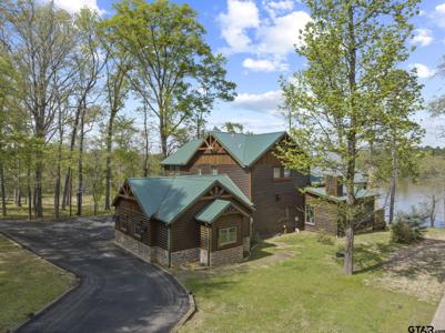 1215 Panther Creek Pass