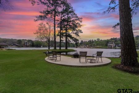 1513 Lake Park Circle