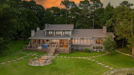 582 Windy Point Drive