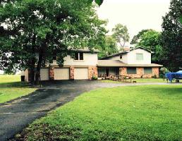 305 Lubin Lane