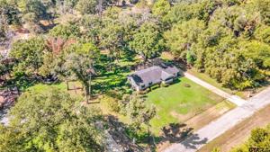 21122 Lauderdale Ln