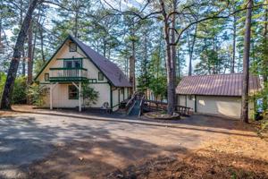 408 Blue Water Ln
