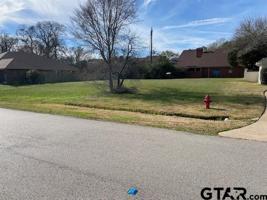 108 LaSalle Dr
